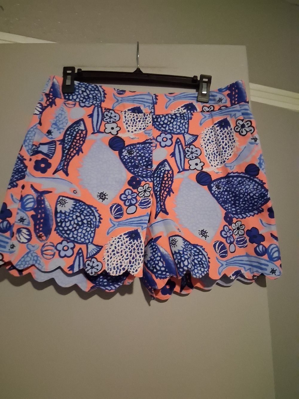 Talbots Coral Printed Scallop-Hem High-Waist Shorts with Blue Fish Motif